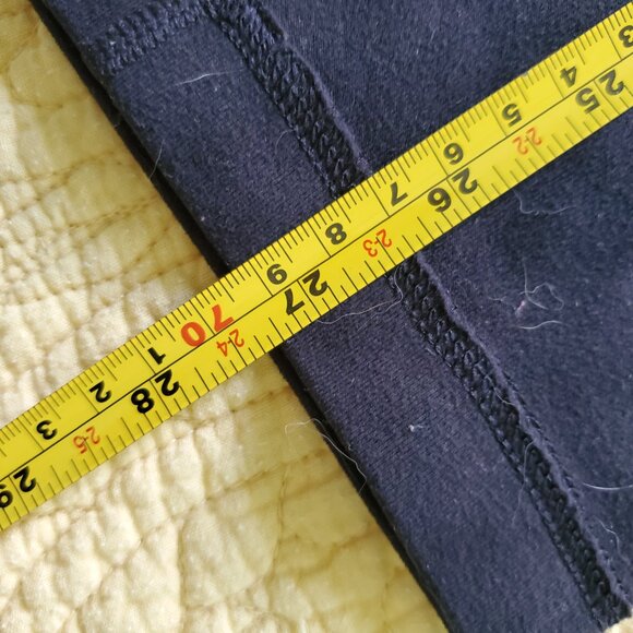 Lululemon Capri Leggings, Size 4 - Picture 5 of 6